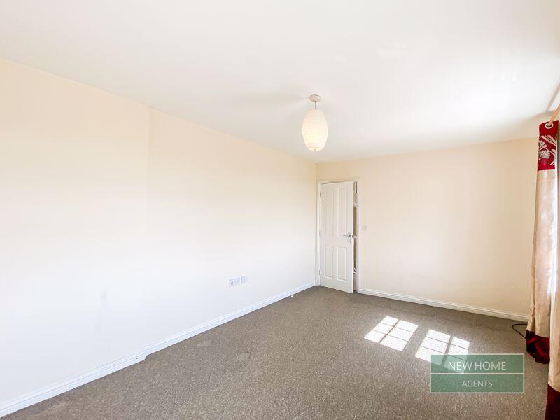 House in Lincoln - View 5