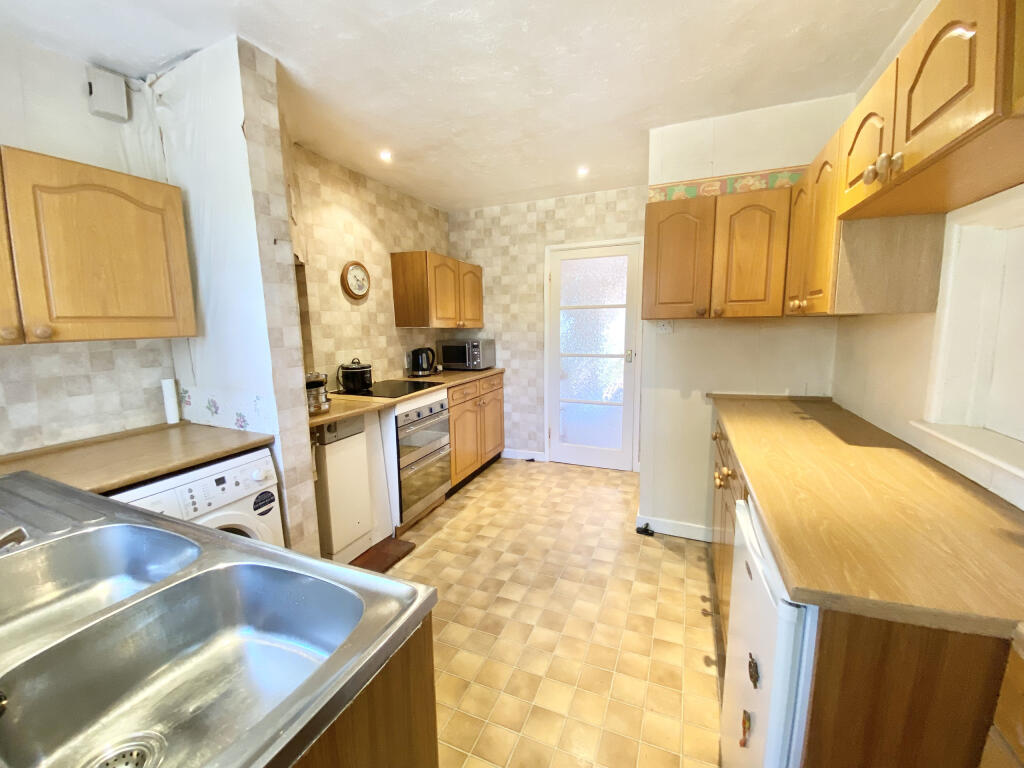 House in Bournemouth, West Moors - More