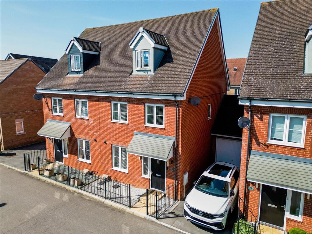 3-bed house on Brandy Street, Aylesbury, HP18, £375,000