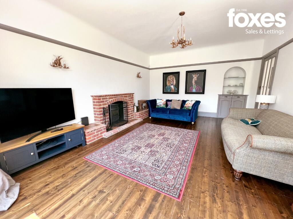 House in Bournemouth, Charminster - More