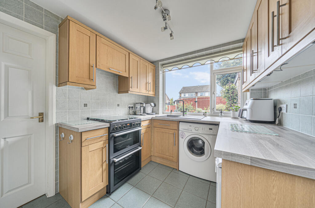 House in Leeds, Scotland - View 3