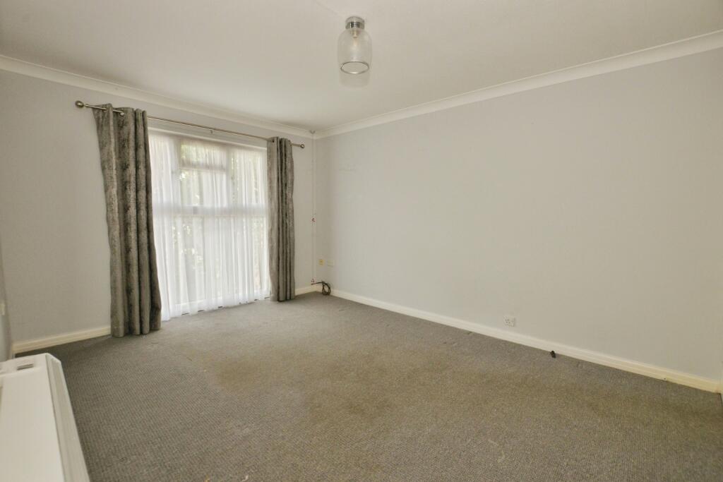 Apartment in Tonbridge - View 2
