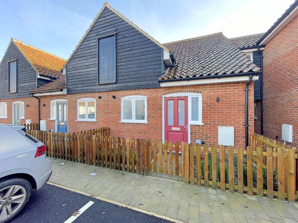 1-bed terraced on Maldon Road, WITHAM, £265,000