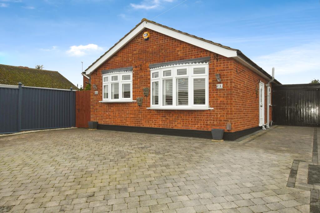 Main image of property: Lapwing Close, Skellingthorpe, Lincoln, LN6