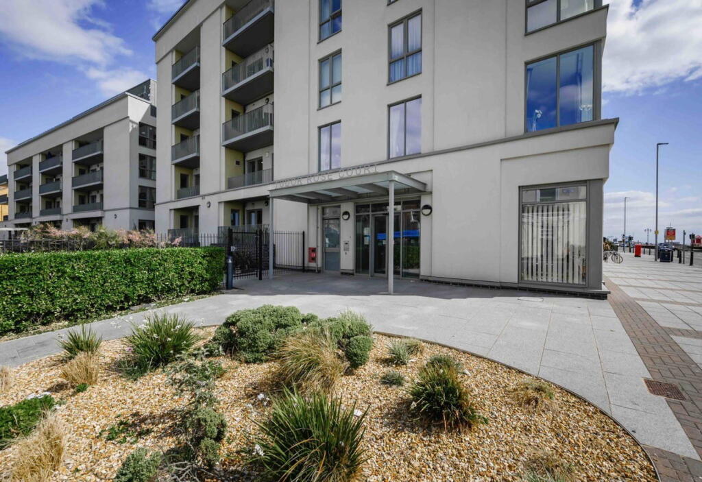 Tudor Rose Court, South Parade, Southsea PO4 0DE photo 3