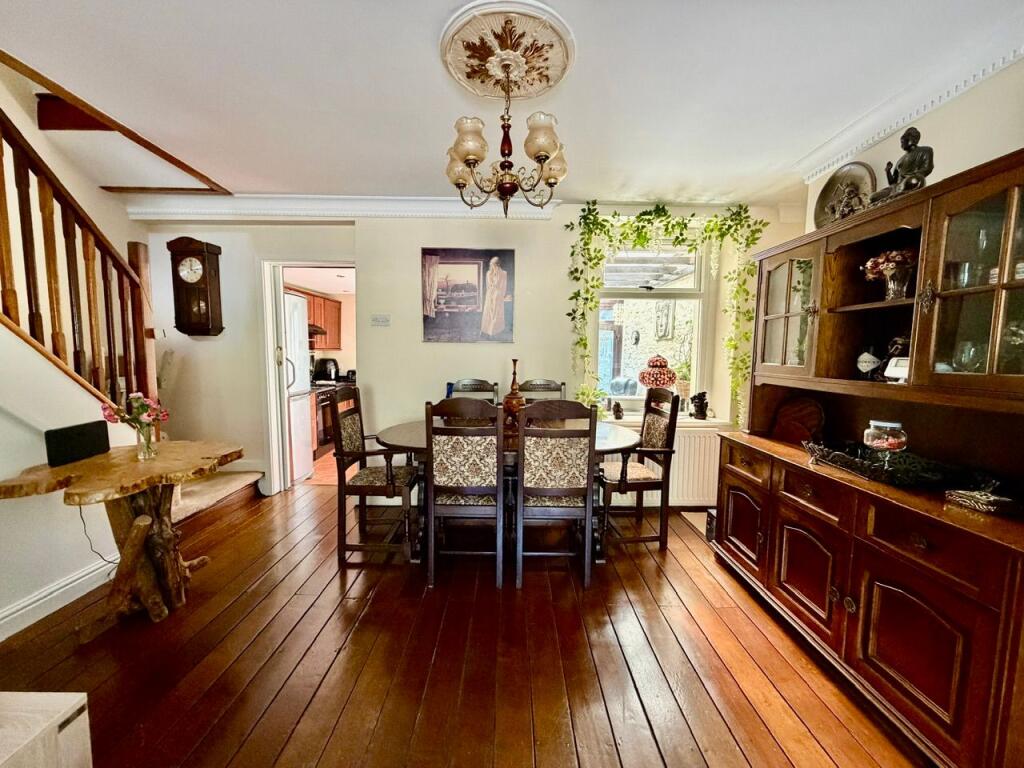 House in Newport - More