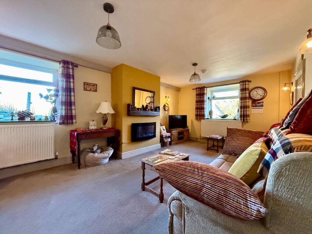 Ty Gwyn, South Street, Dolgellau, LL40 1NP photo 3