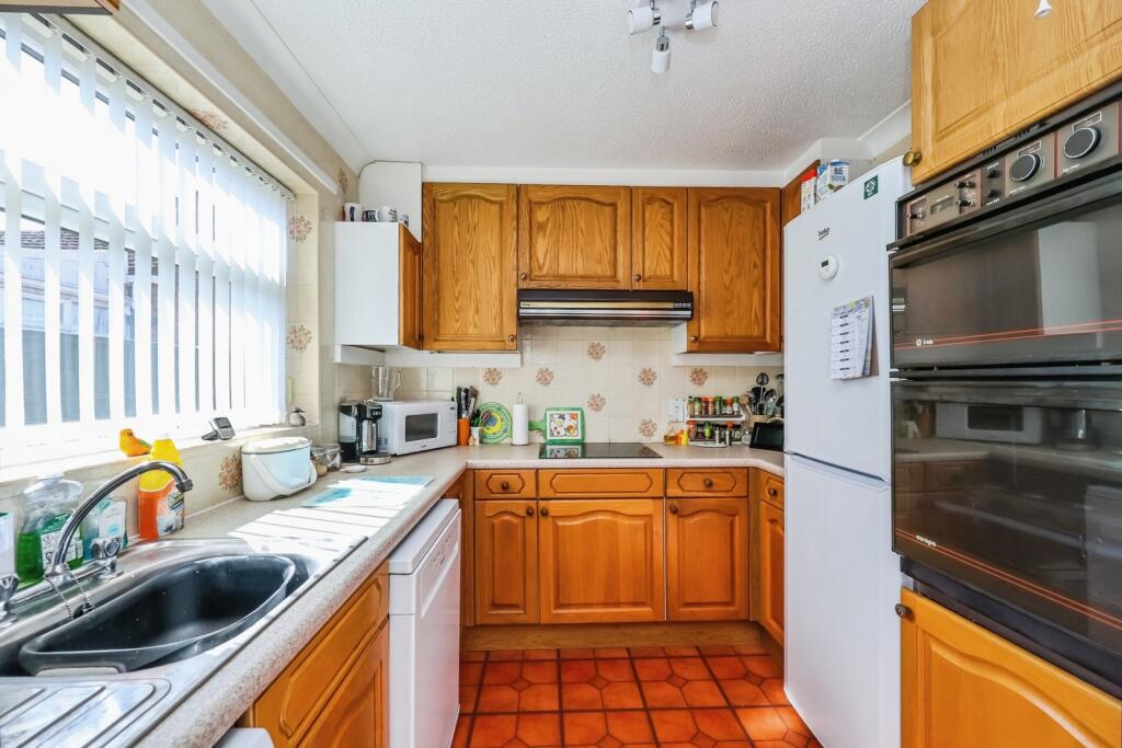 House in Ashfield, Hucknall - More