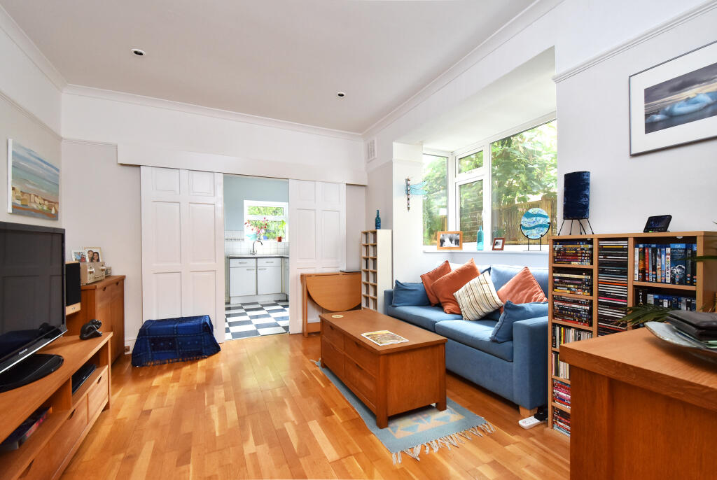 Apartment in London - View 4