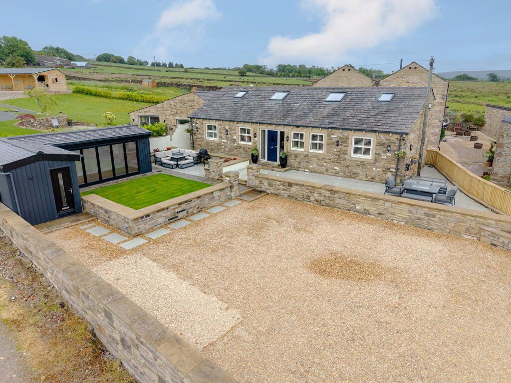 Main image of property: Skipton Road, Foulridge, Colne, Lancashire, BB8