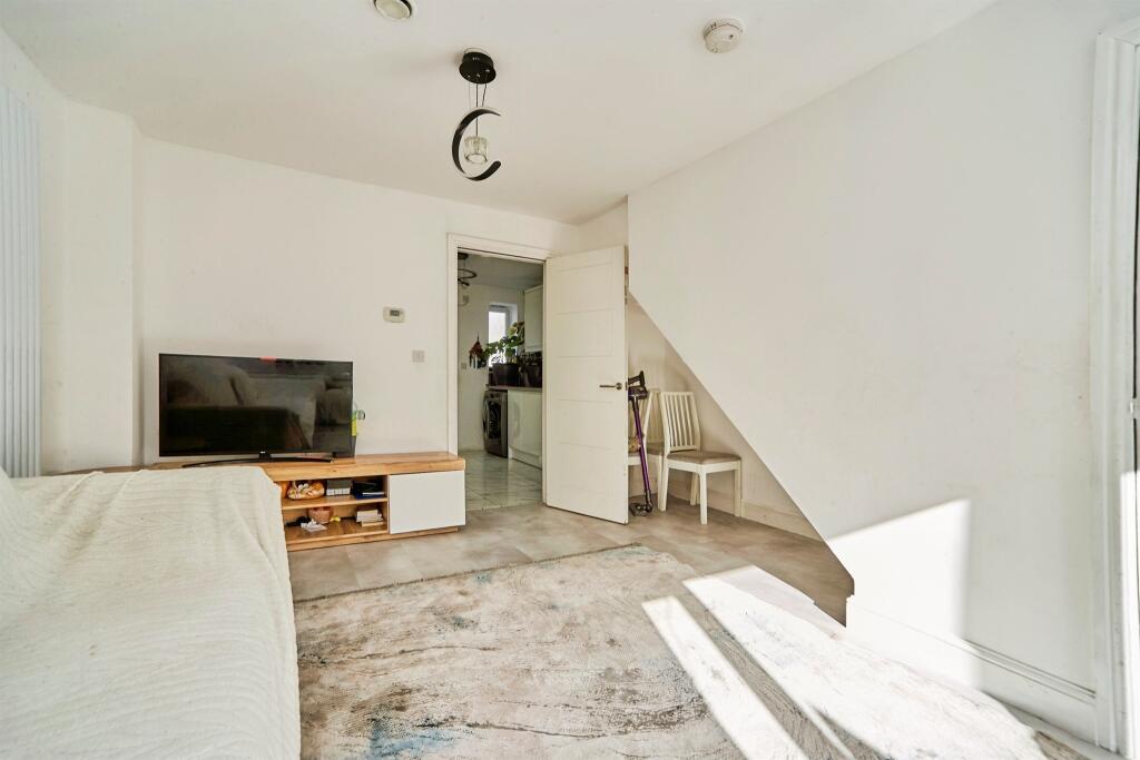 House in Leeds, West Yorkshire - More