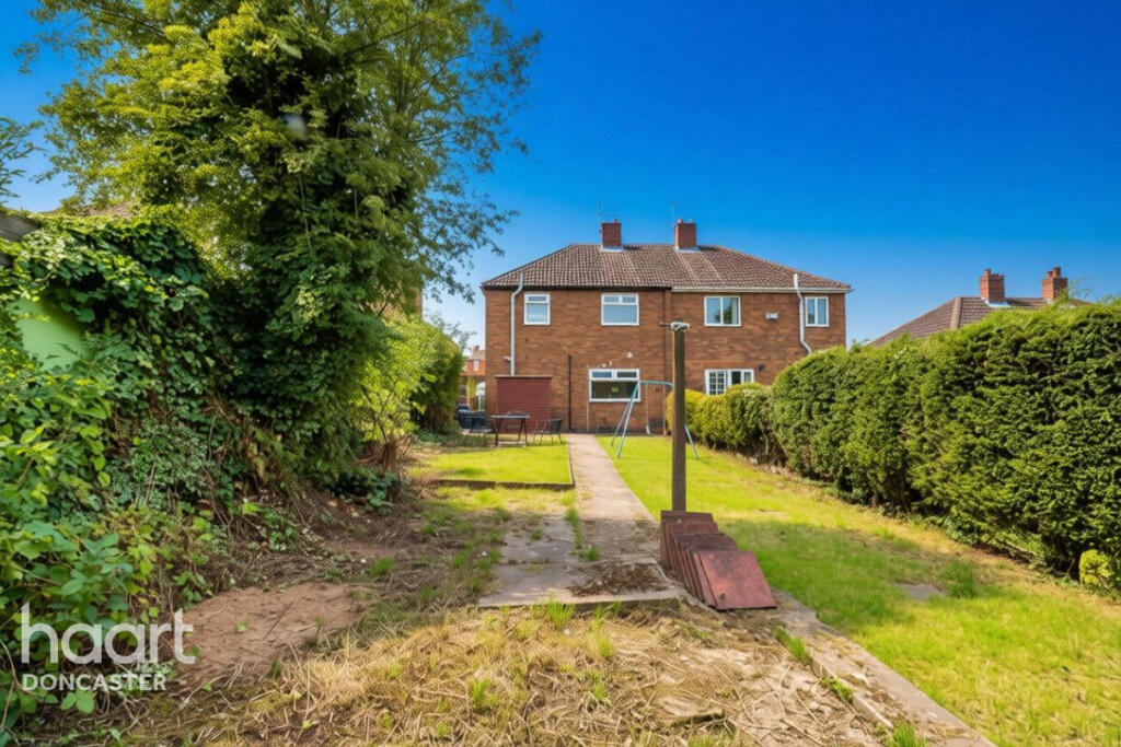 House in Doncaster, New Edlington, Old Edlington - View 4
