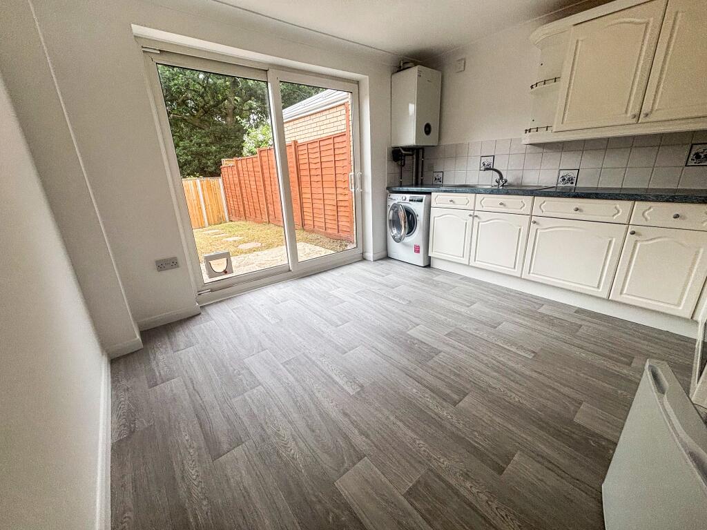House in Southampton, Chartwell Green, West End - View 4