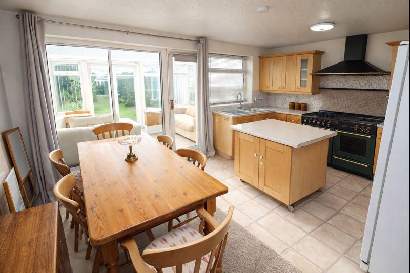 Parkstone Road, Hull, East Riding Of Yorkshire, HU6 photo 2