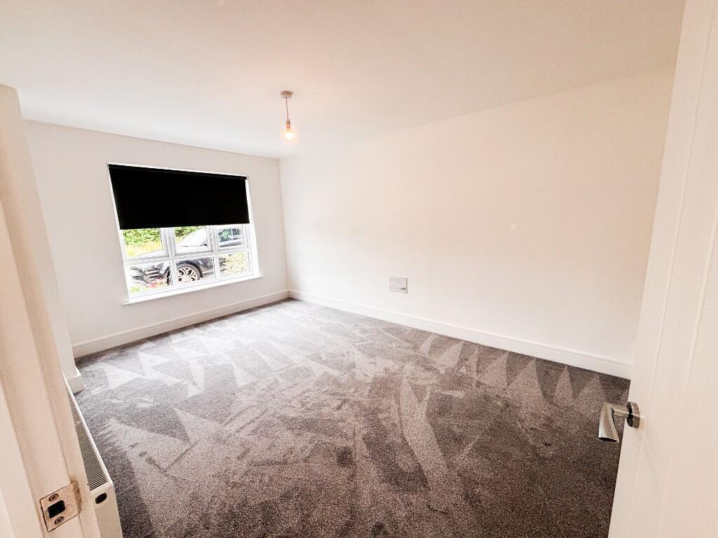 House in Milton Keynes, Shenley Brook End - View 4