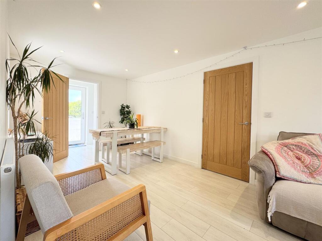 Century Court, Newquay, TR7 photo 3