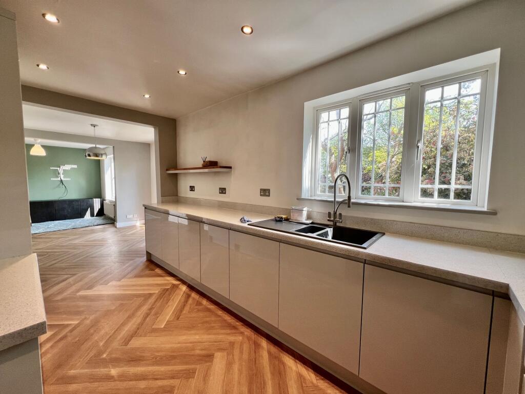 House in South Kesteven, Grantham - More
