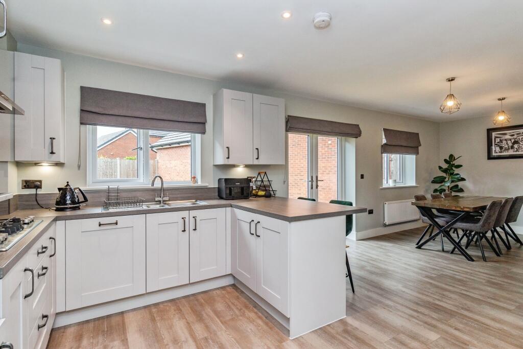 Pugin Road, Uttoxeter, ST14 photo 2