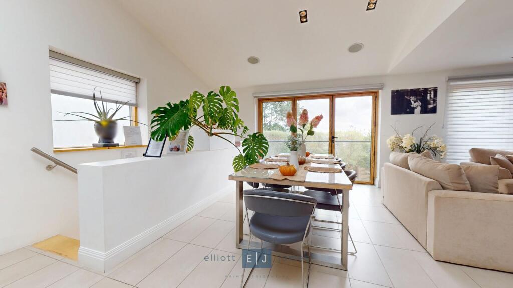 House in Epping Forest, Loughton - View 4