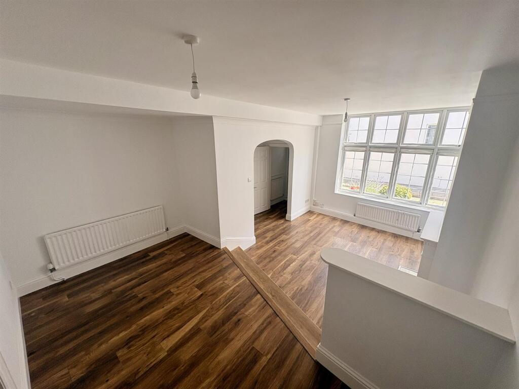 Apartment in Portsmouth, Old Portsmouth - View 3