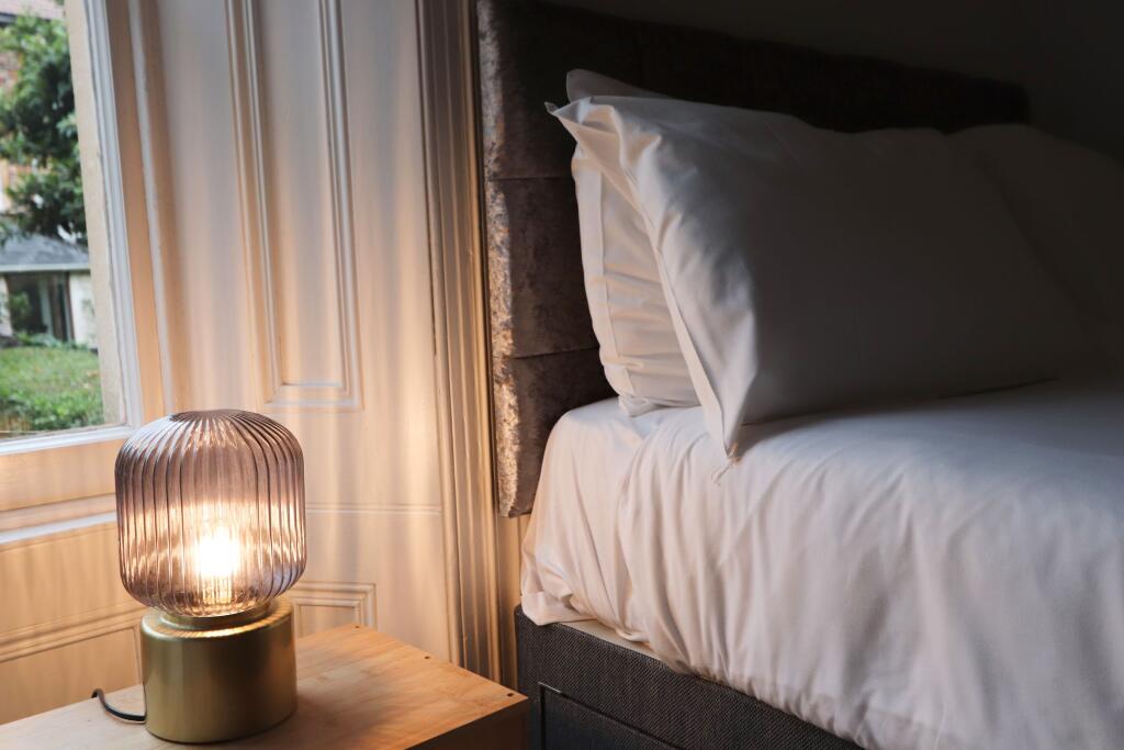 Apartment in Bristol - View 3