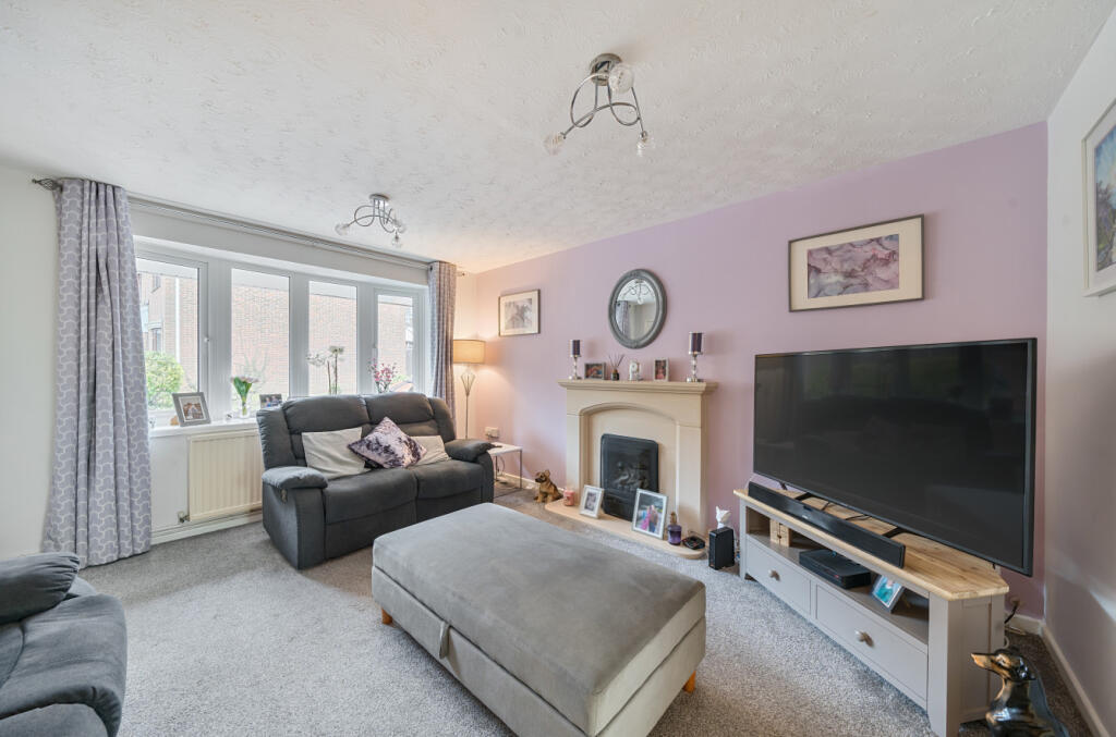 Swincombe Rise, Chartwell Green, Southampton, Hampshire, SO18 photo 4