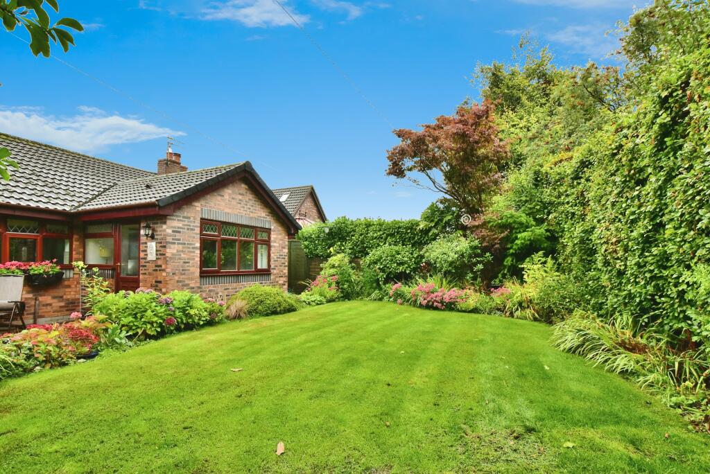 3-bed detached on Wellfield Close, Knutsford, WA16, £410,000