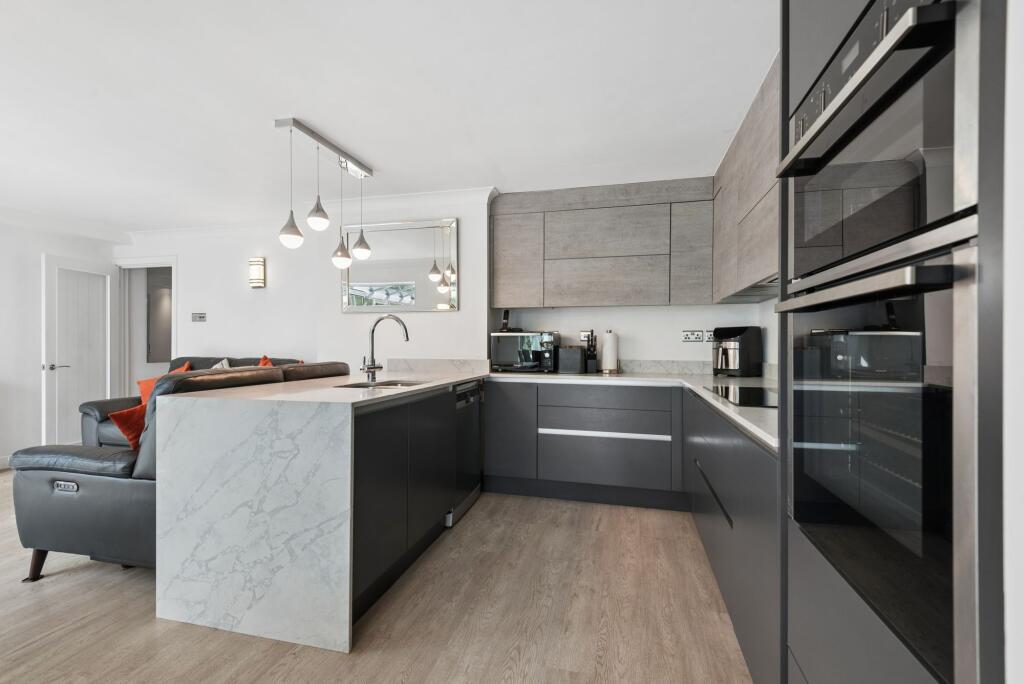 House in Milton Keynes - View 4