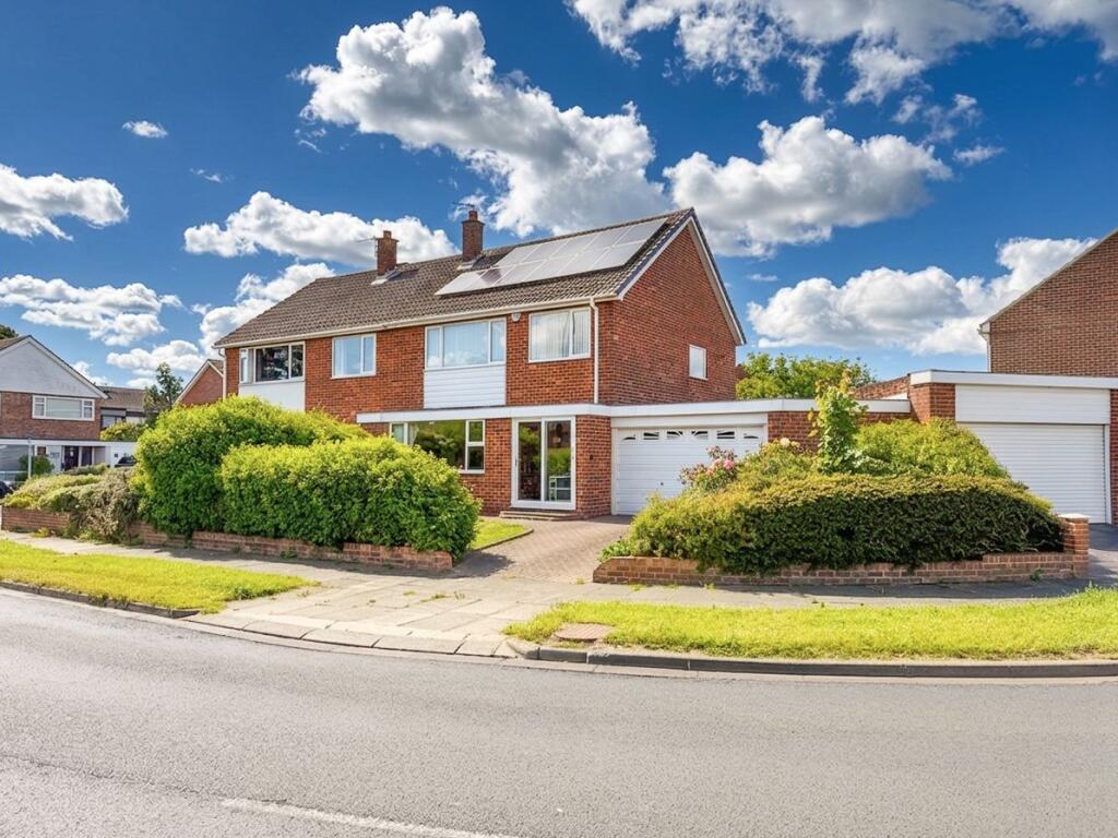 3-bed semi-detached on Malvern Road, Preston Grange, North Shields, £275,000