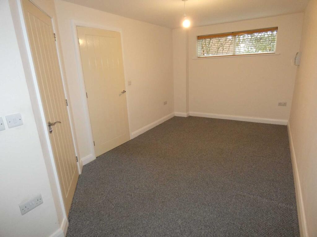 Apartment in Warrington - View 5