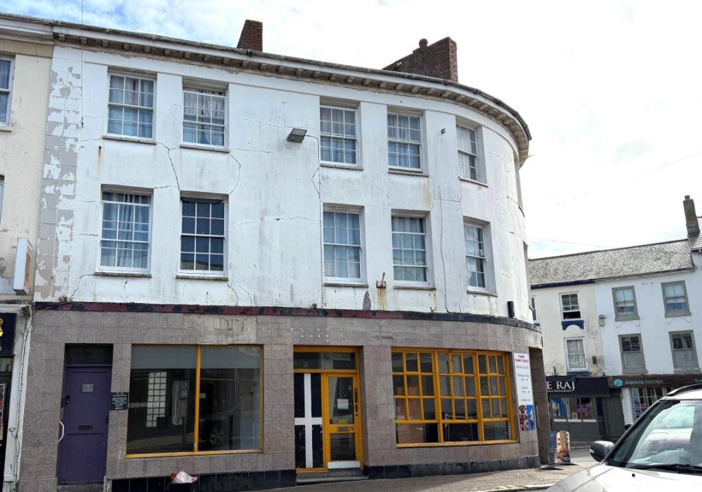 Main image of property: Flat 4, 72-73 Market Jew Street, Penzance, Cornwall, TR18 2LJ