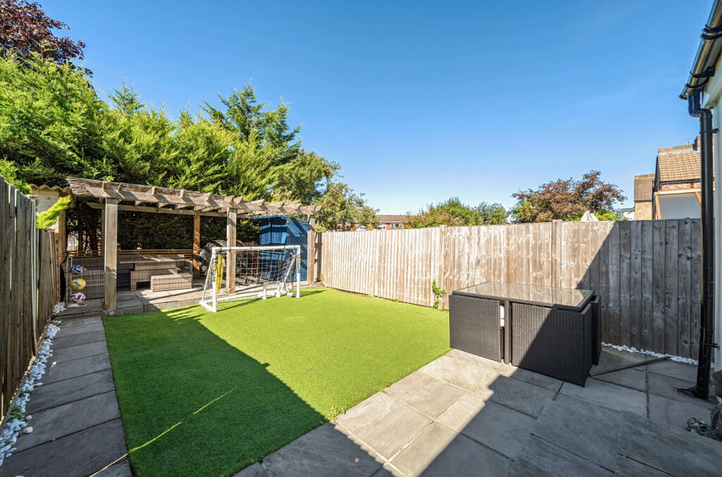 House in Bromley - View 5