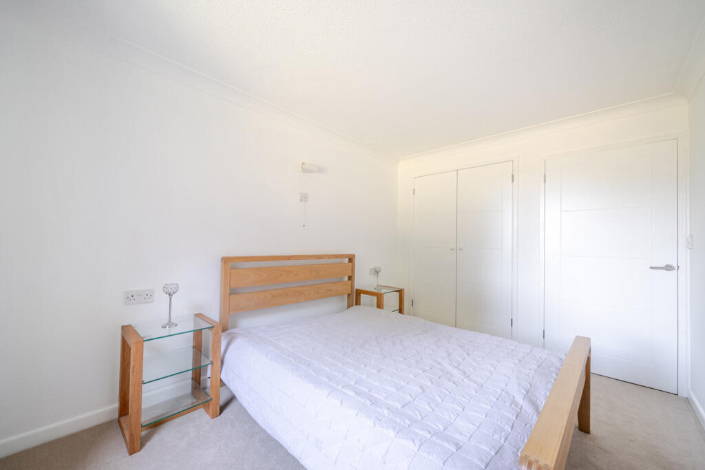 Park Avenue, Bromley - More