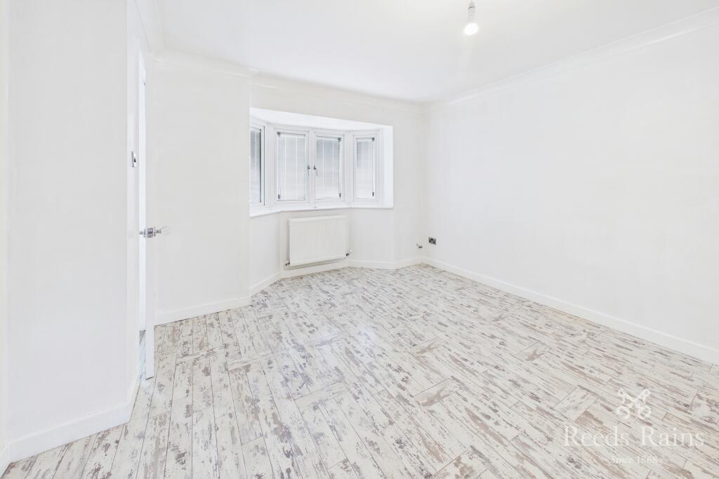 House in Wakefield - View 2