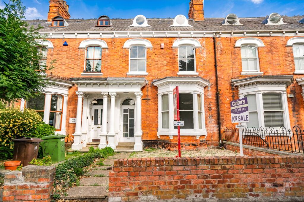 2-bed apartment on Abbey Road, Grimsby, Lincolnshire, DN32, £108,000