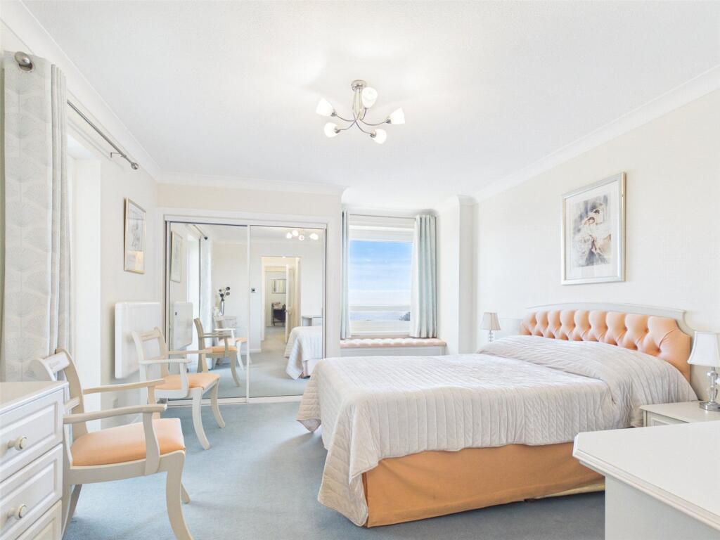 Apartment in Highcliffe-on-Sea, Highcliffe and Walkford - View 5