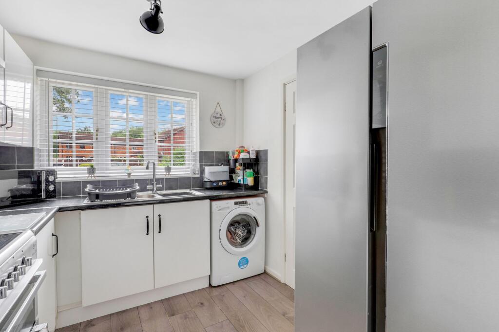 House in Nottingham, Long Eaton - More