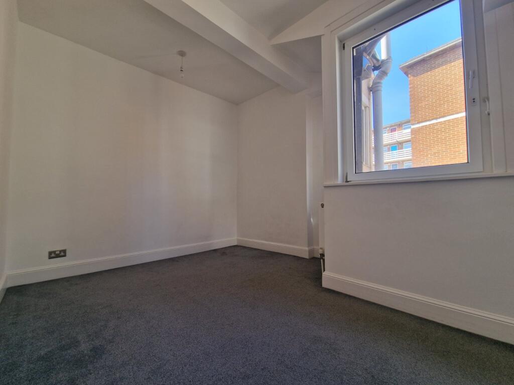 Apartment in Portsmouth - More