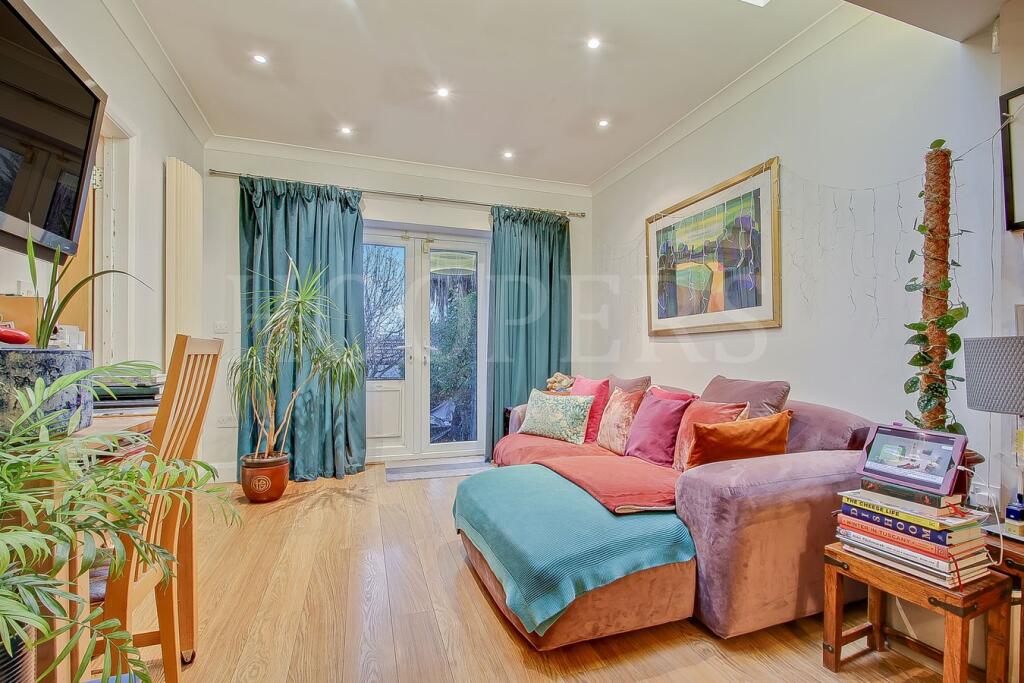 Alder Grove, London, NW2 photo 4