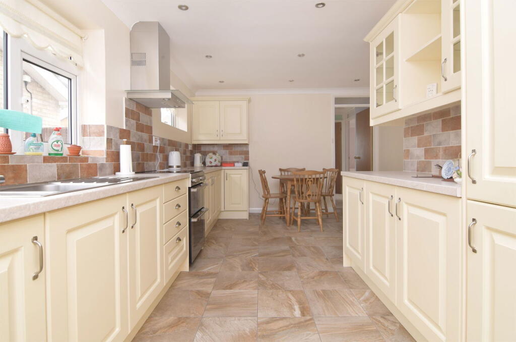 Thetford Way, South Wootton photo 2
