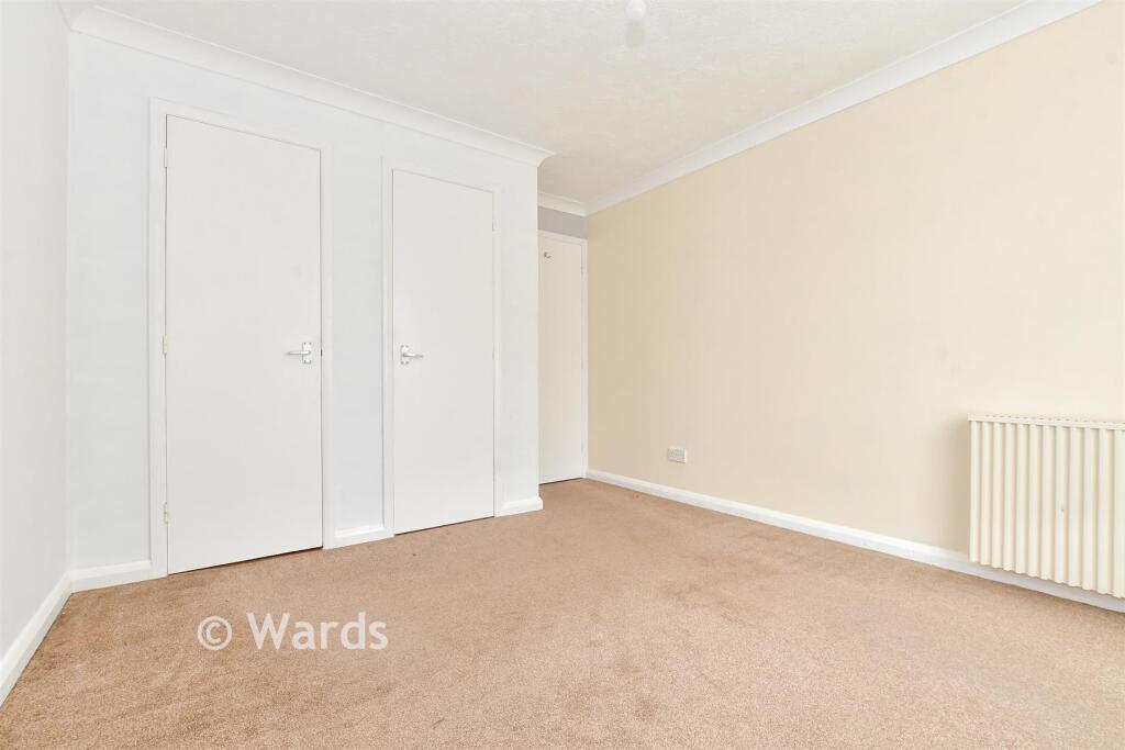 Apartment in Canterbury - View 5