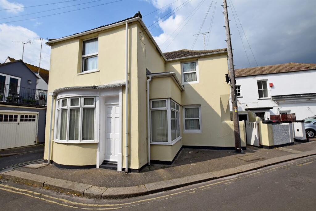 Main image of property: Manor Place, Bognor Regis, PO21