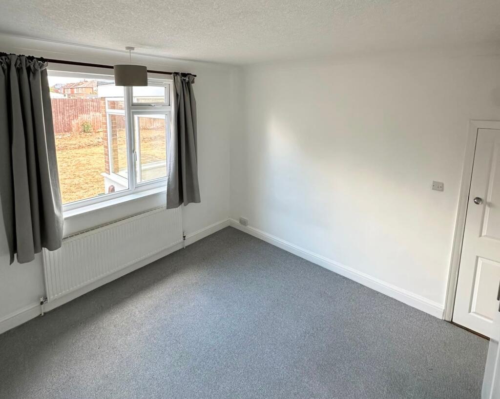 Dorothy Grove, Nottingham, NG8 photo 5