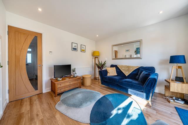 House in Basingstoke and Deane, Cufaude Village, Chineham - View 3