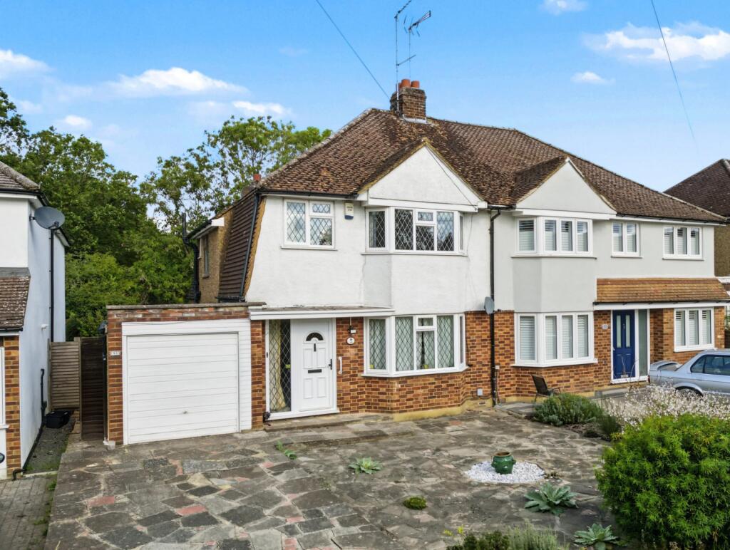 Main image of property: Peplins Way, Brookmans Park, Hertfordshire, AL9