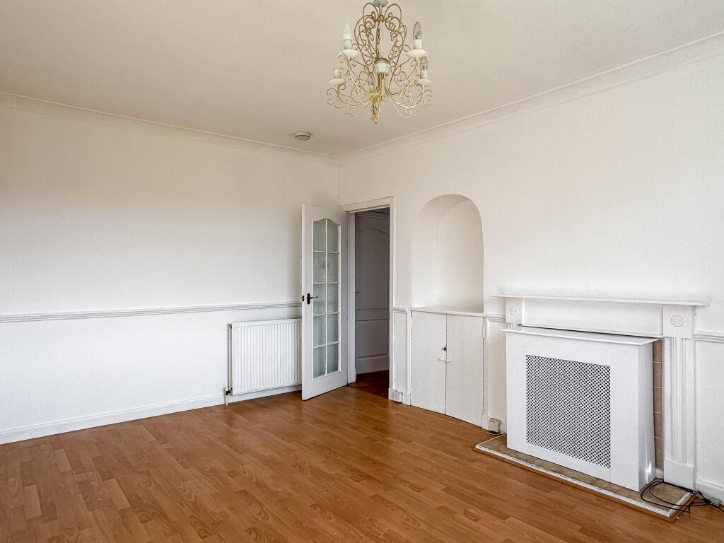 Apartment in Kilmarnock, South Ayrshire - View 2