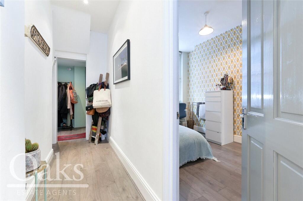 Apartment in London - View 5