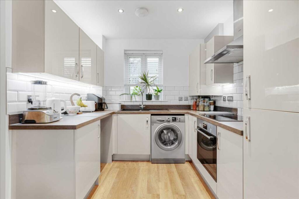 House in Towcester, West Northamptonshire - More