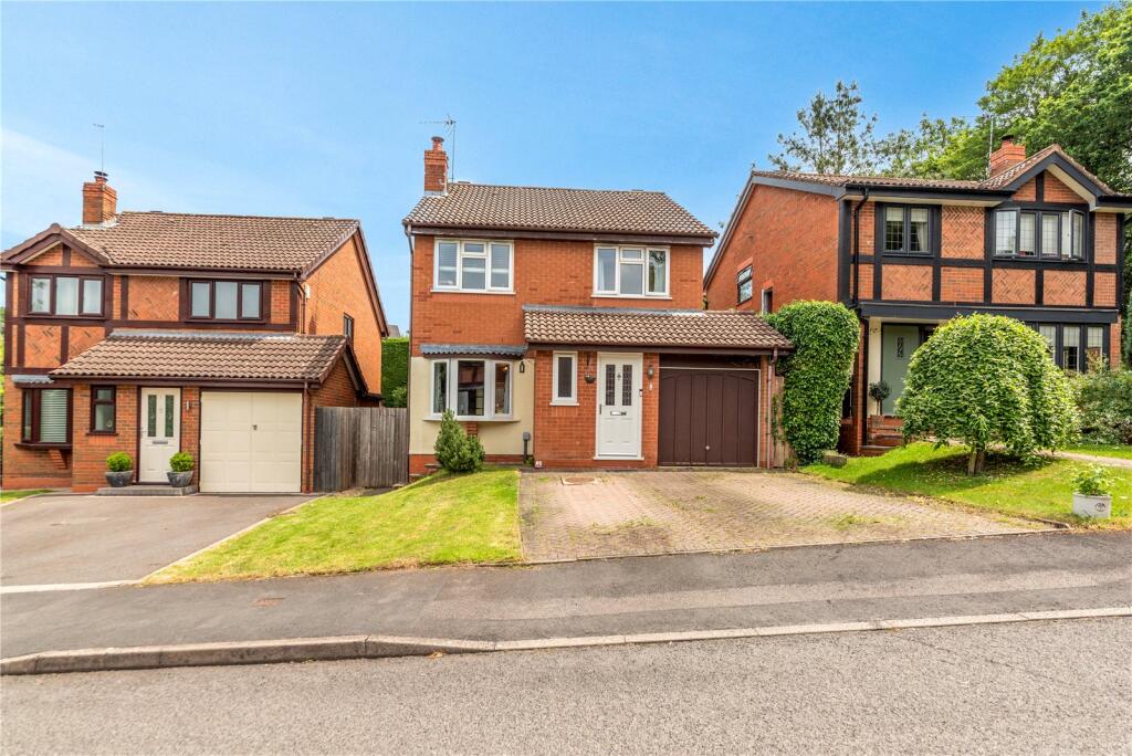 Main image of property: Summerhouse Close, Callow Hill, Redditch, Worcestershire, B97