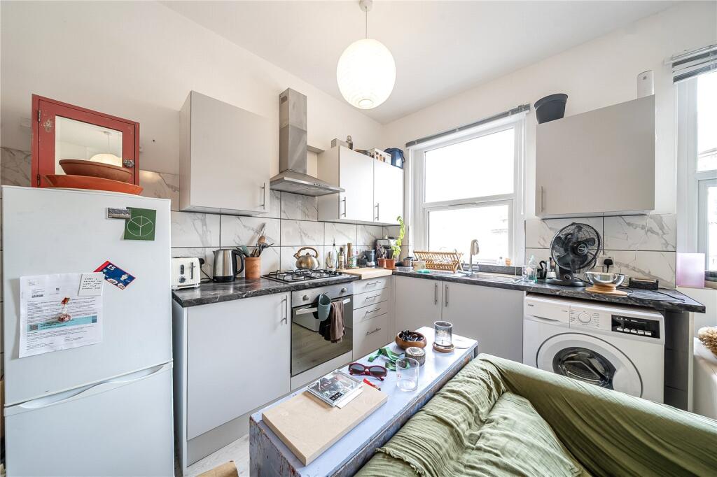Apartment in London - View 2